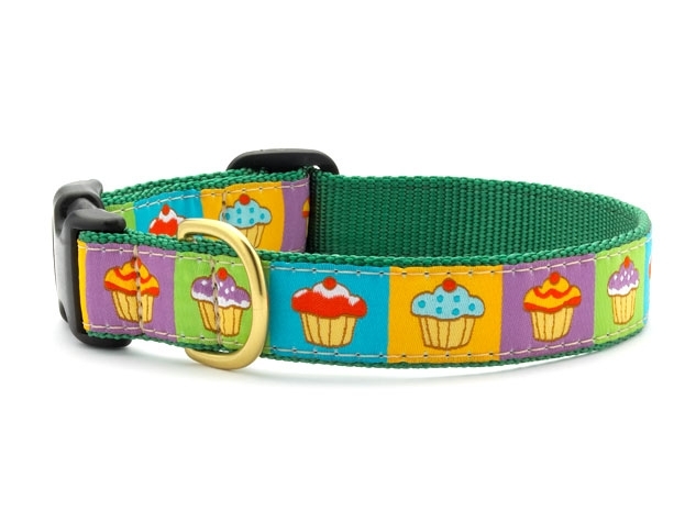 Dog Collars: 5/8" or 1" Wide Cupcakes Clip Collar